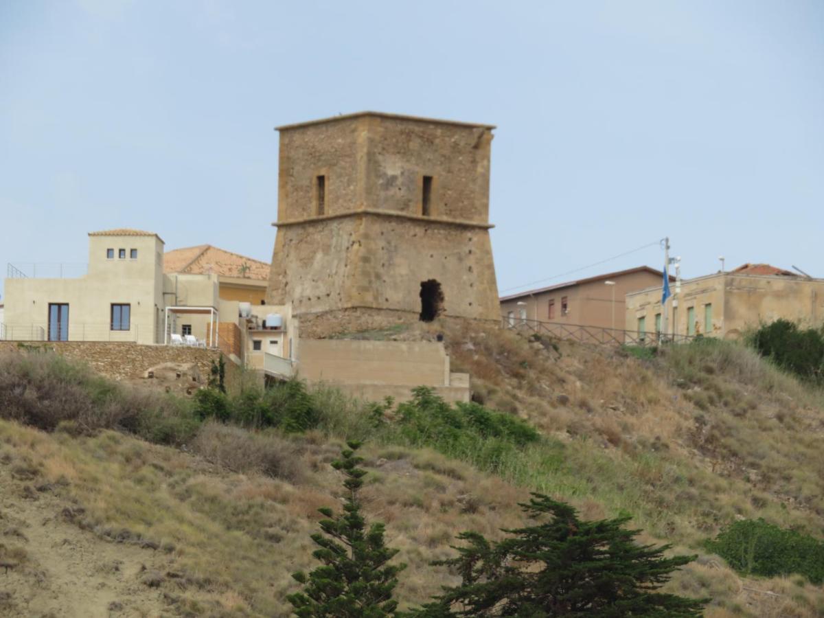 Case Barrera Porto Palo Exterior foto