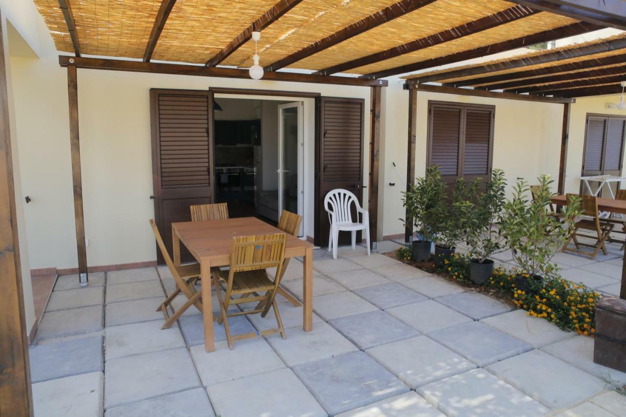 Case Barrera Porto Palo Exterior foto